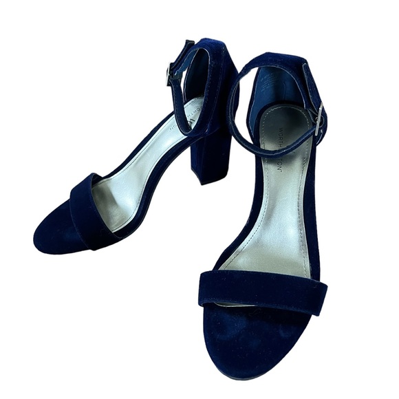 Velvet blue worthington heels - Picture 3 of 4